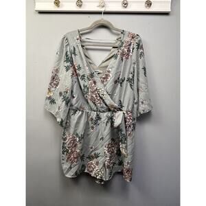 Bailey Blue shorts romper/jumpsuit women's size Large Gray Floral V‎ Neck